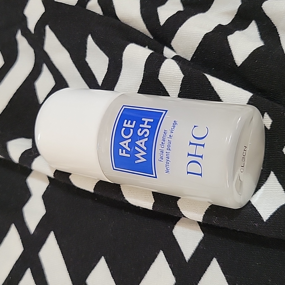 ☺️ DHC FACE WASH